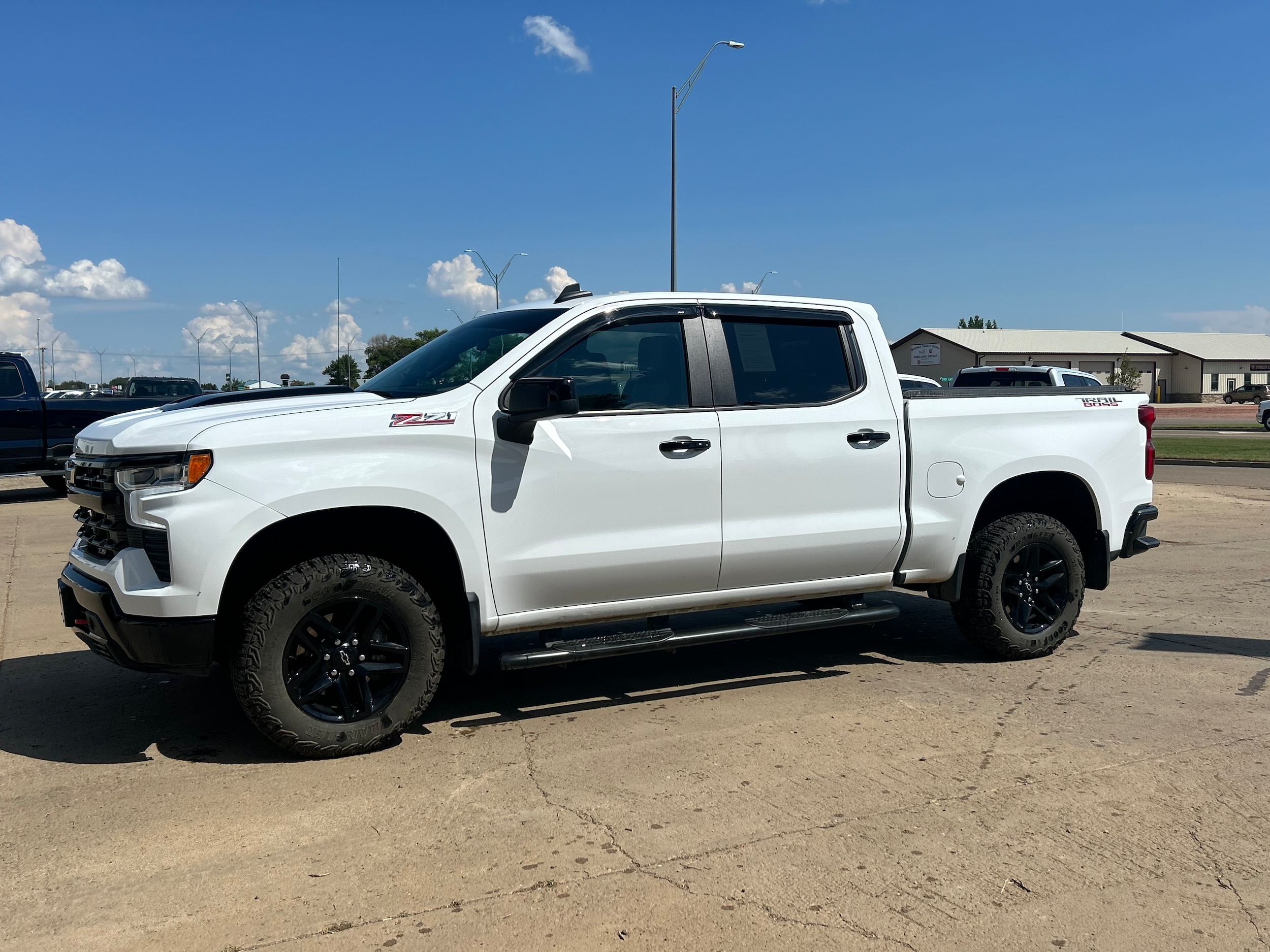 2024 Chevrolet Silverado 1500 LT Trail Boss