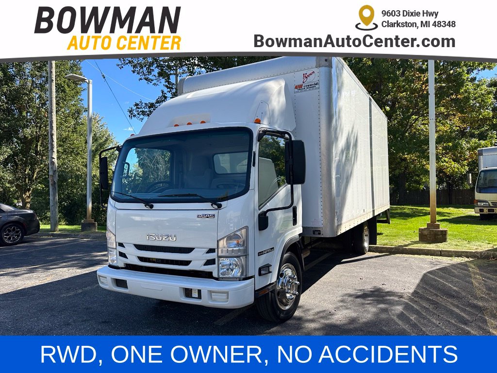 Used 2022 Isuzu NPR 20 ft box