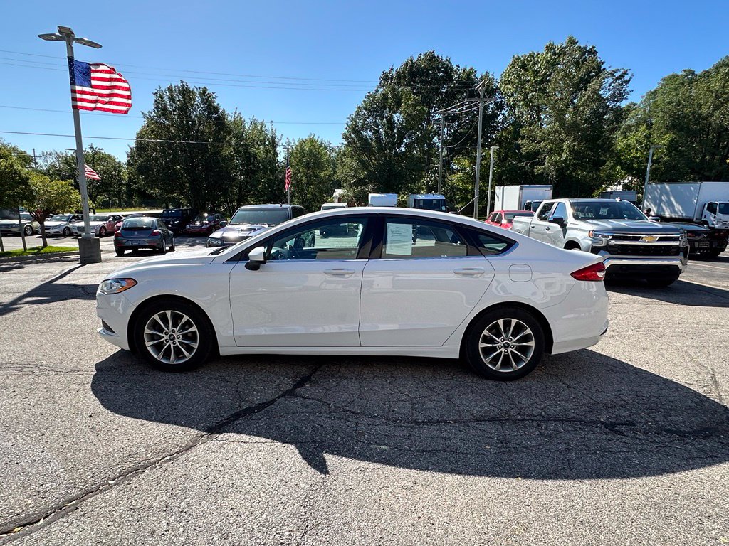 Used 2017 Ford Fusion SE Sedan