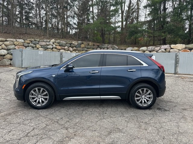 2021 Cadillac XT4 Premium Luxury - Photo 2