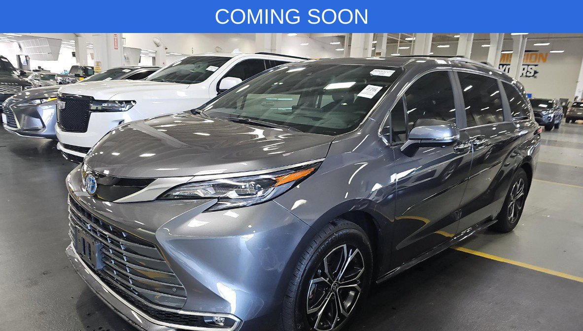2025 Toyota Sienna Platinum