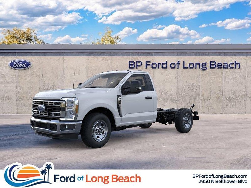 2026 Ford F-350 Super Duty Chassis Cab