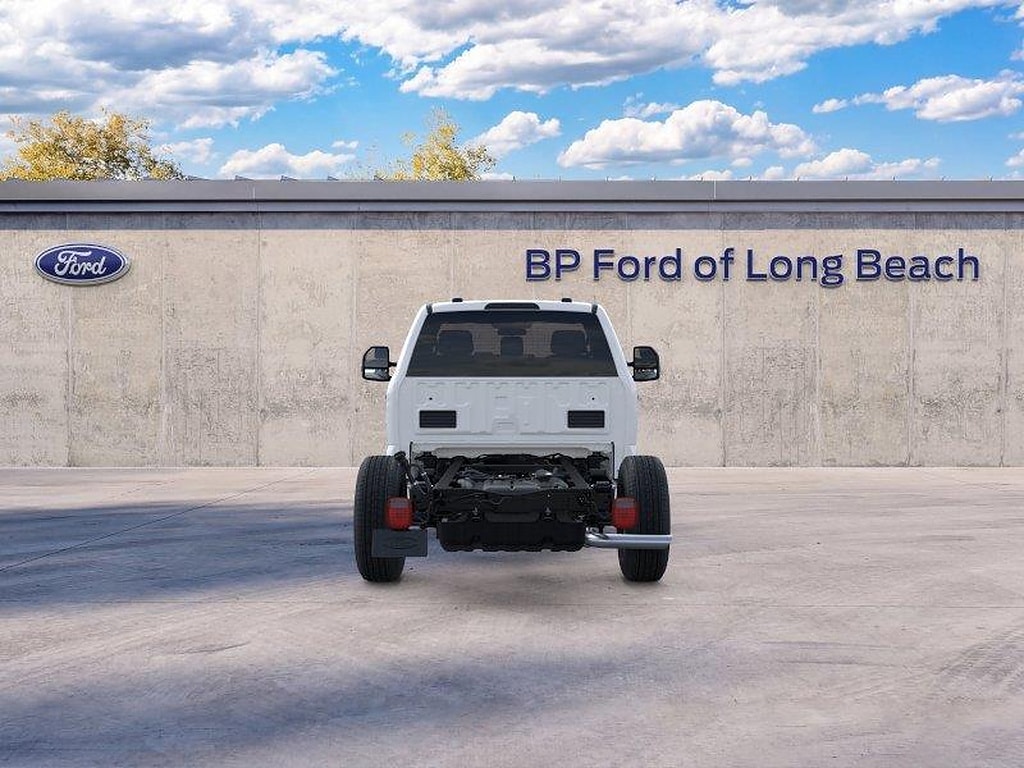 2026 Ford F-350 Super Duty Chassis Cab XL - Photo 5