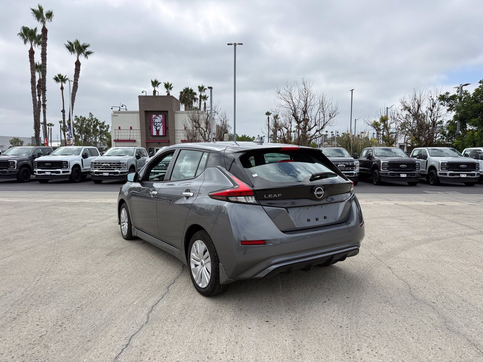 Used 2025 Nissan Leaf S with VIN 1N4AZ1BV5SC550262 for sale in Long Beach, CA