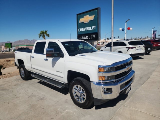 2015 Chevrolet Silverado 2500 HD Truck Crew Cab 