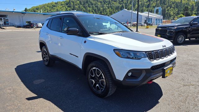2025 Jeep Compass Trailhawk - Photo 3