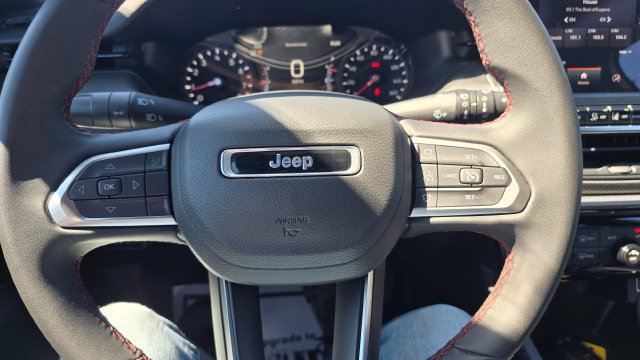 2025 Jeep Compass Trailhawk - Photo 19