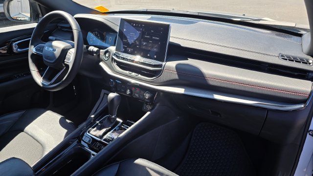 2025 Jeep Compass Trailhawk - Photo 15