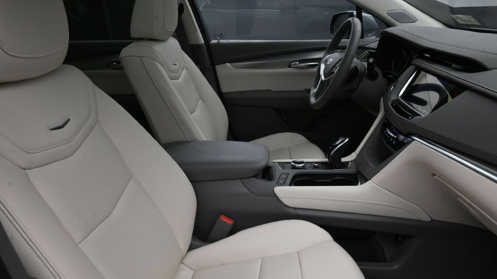 Certified 2024 CADILLAC XT5 Premium Luxury SUV