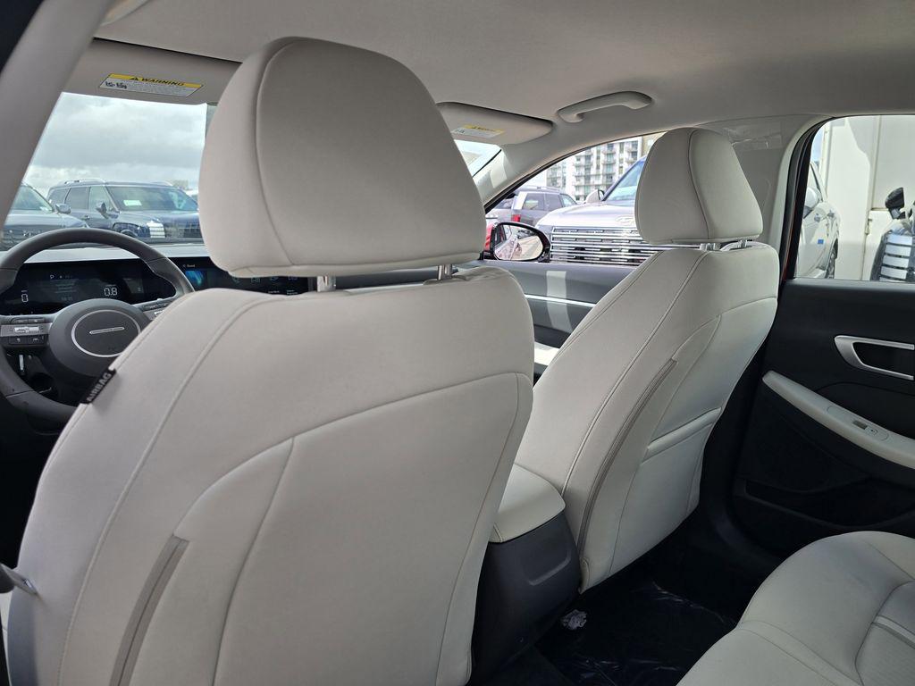 2026 Hyundai Sonata SEL - Photo 10