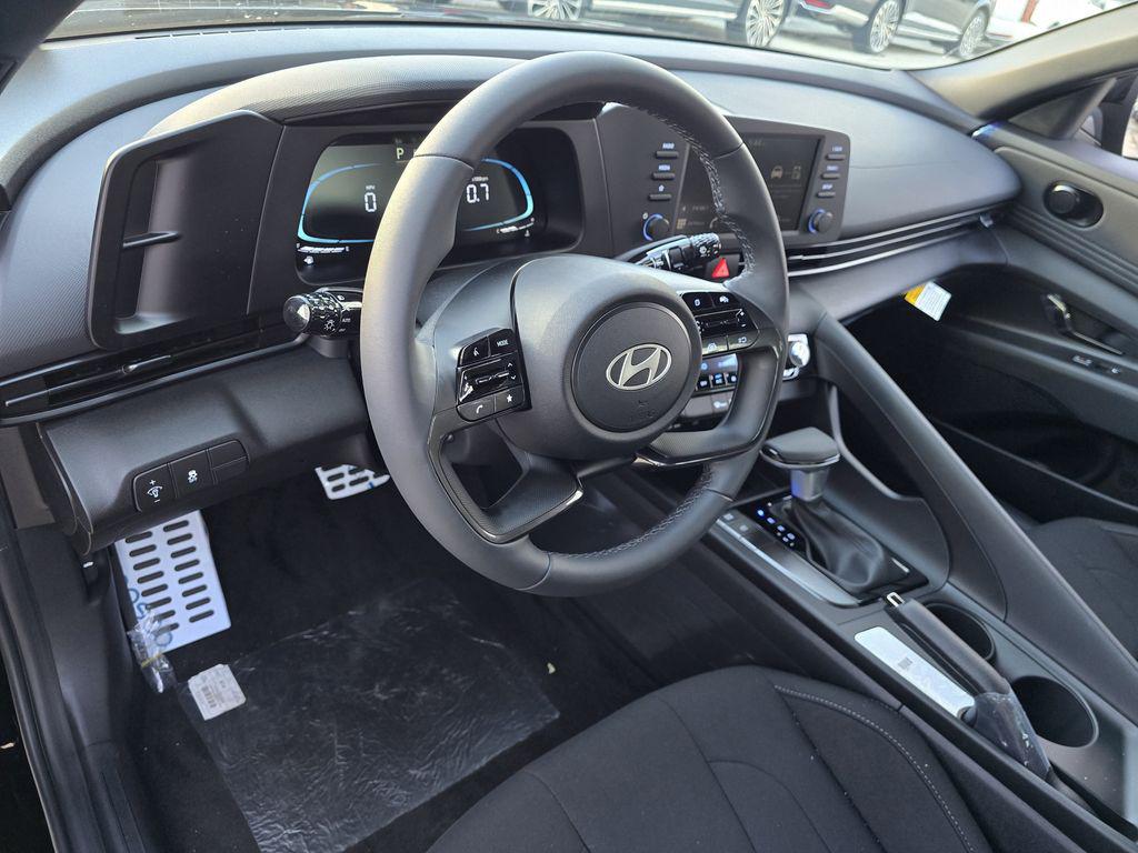 2026 Hyundai Elantra SEL Sport - Photo 13
