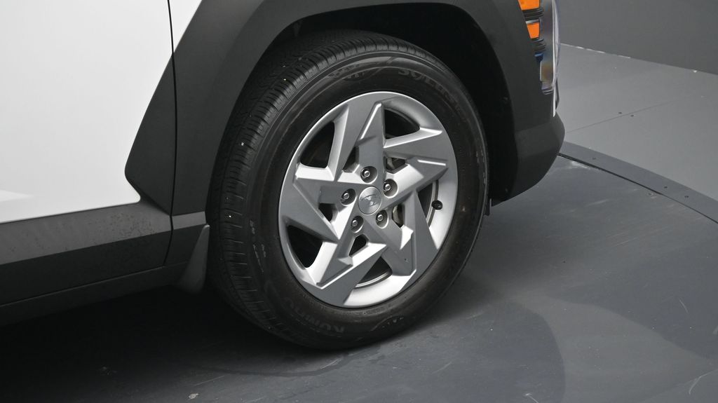 2025 Hyundai Kona SE - Photo 5