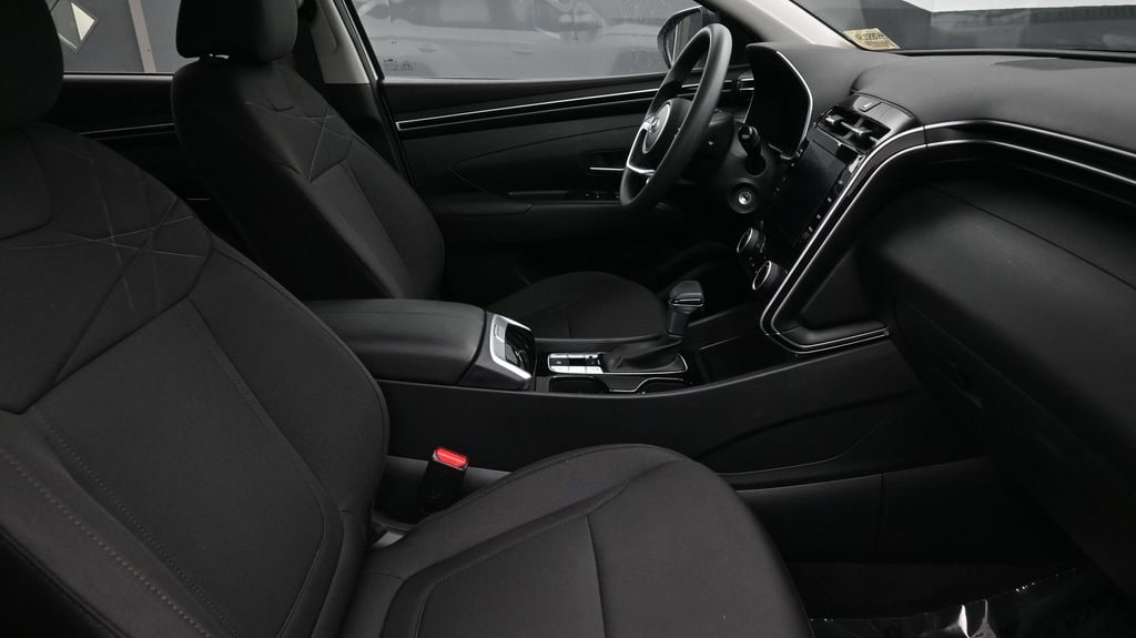 Used 2024 Hyundai Tucson SE SUV