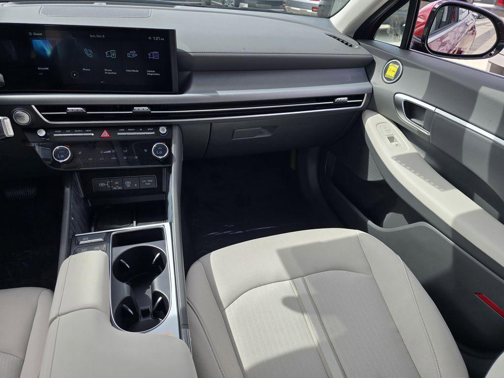 2026 Hyundai Sonata SEL - Photo 9