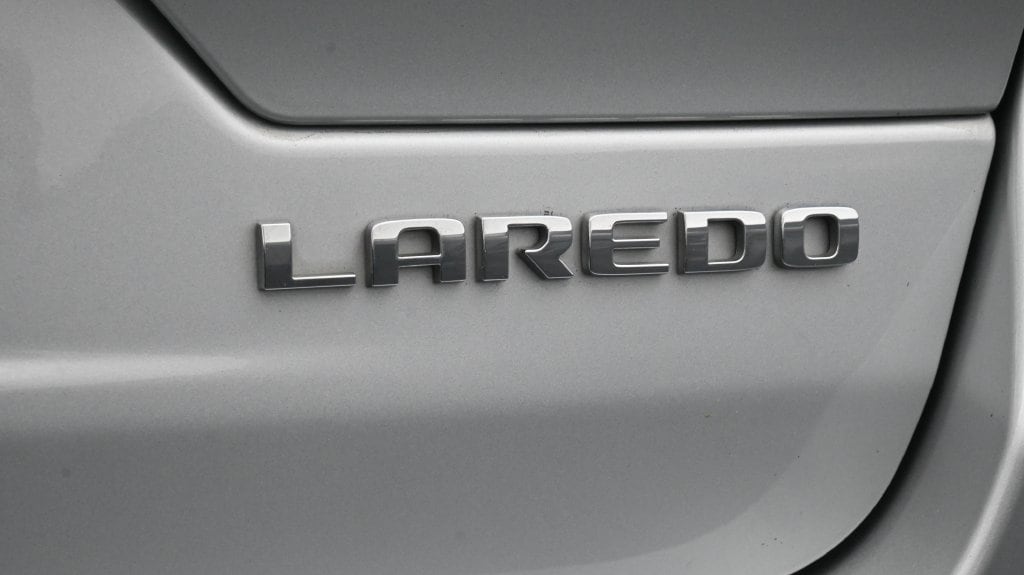 2023 Jeep Grand Cherokee Laredo - Photo 19