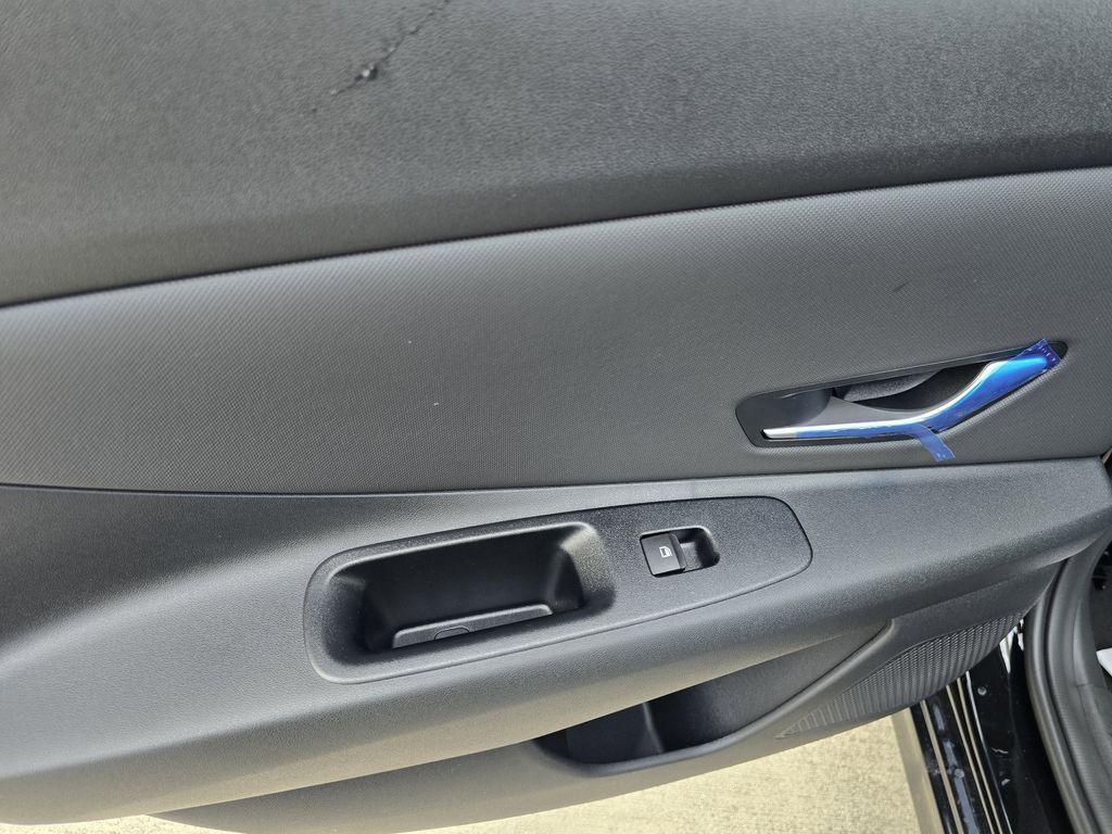 2026 Hyundai Elantra Limited - Photo 14