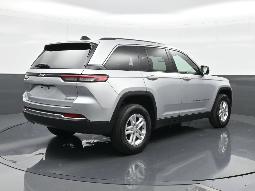 2023 Jeep Grand Cherokee Laredo - Photo 13