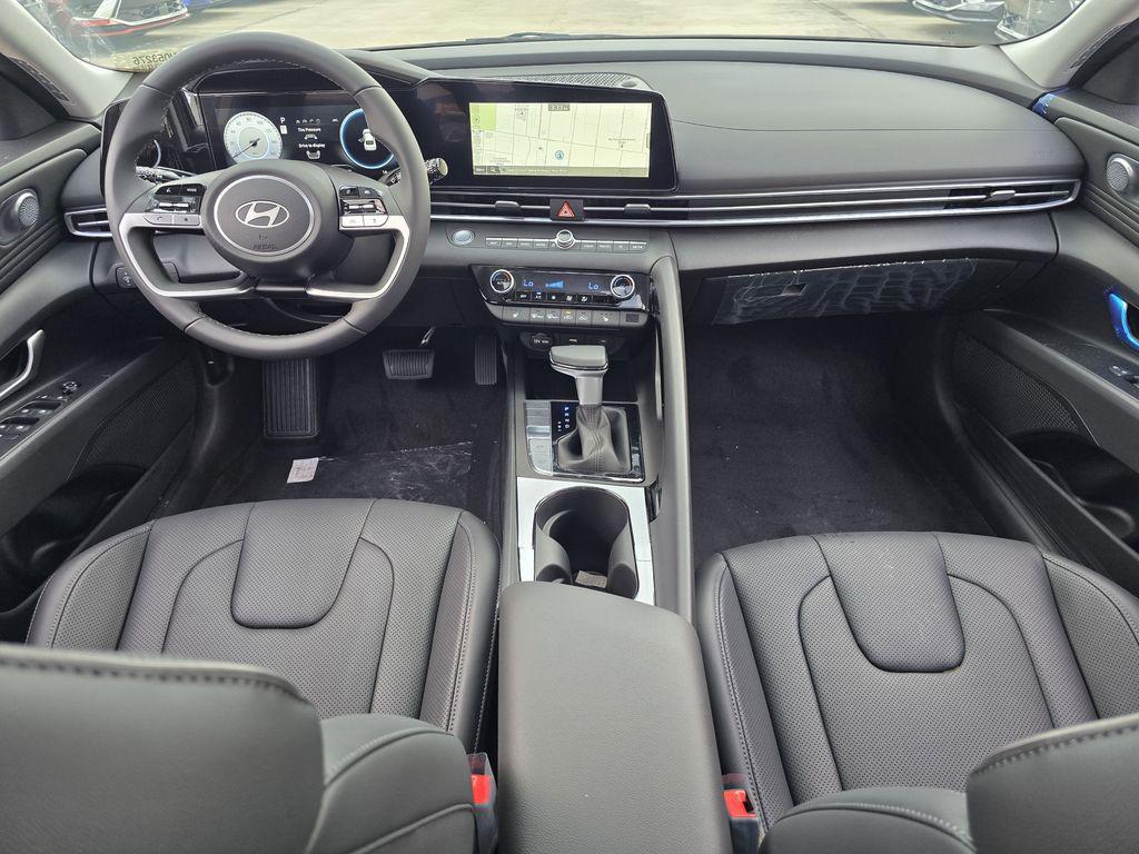 2026 Hyundai Elantra Limited - Photo 8