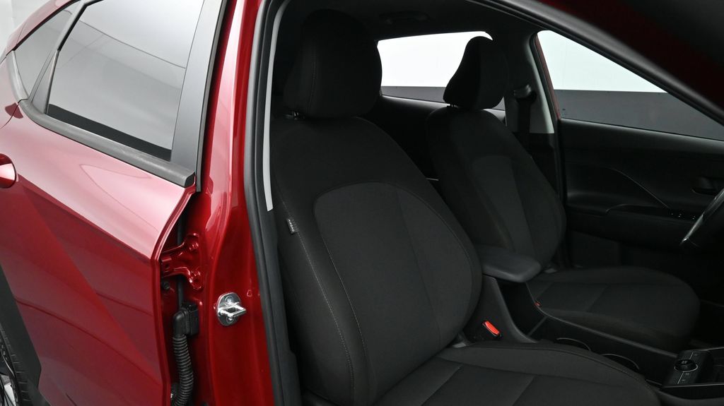 2024 Hyundai Kona SEL - Photo 16