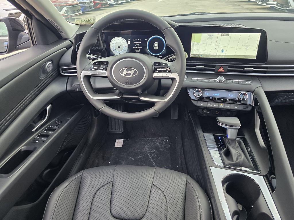 2026 Hyundai Elantra Limited - Photo 9