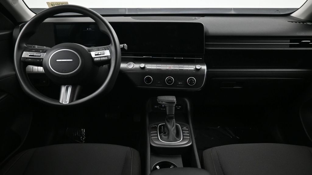 2025 Hyundai Kona SE - Photo 4