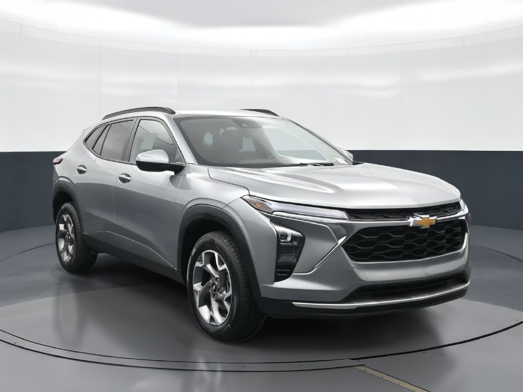 2025 Chevrolet Trax LT - Photo 13