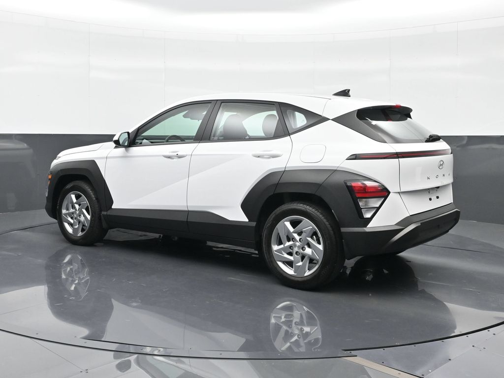 2025 Hyundai Kona SE - Photo 3