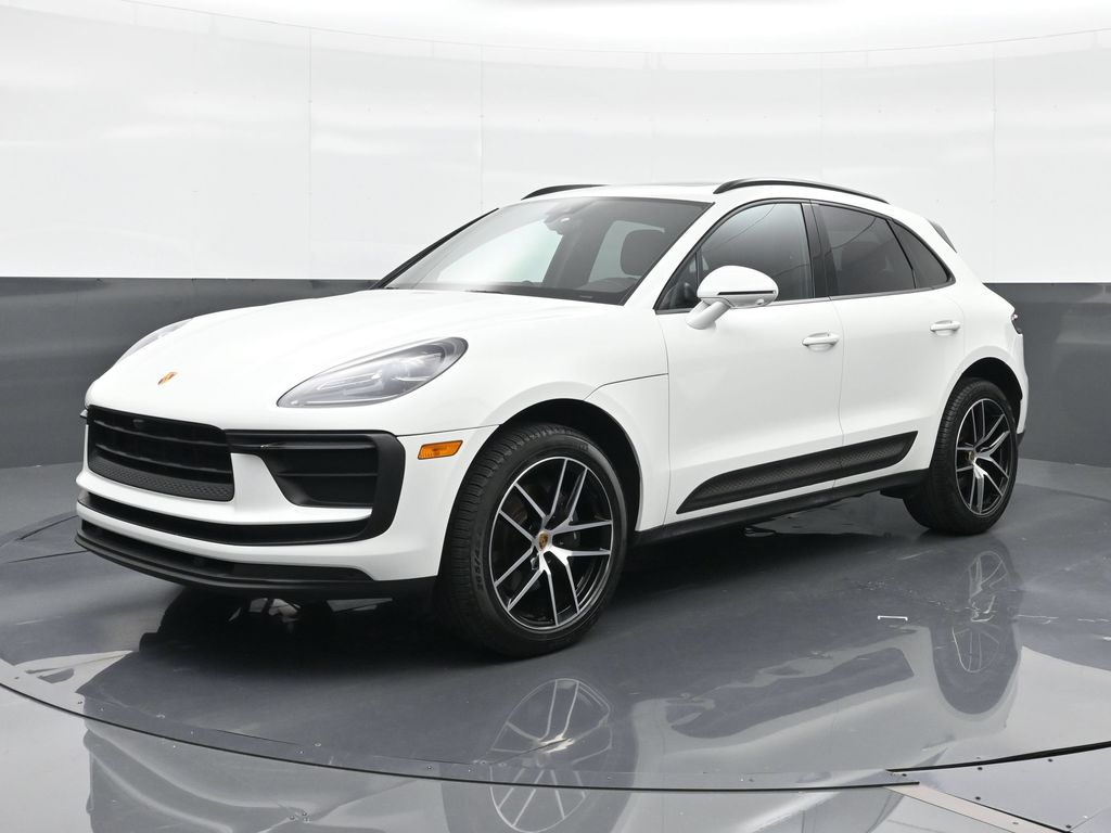 2022 Porsche Macan