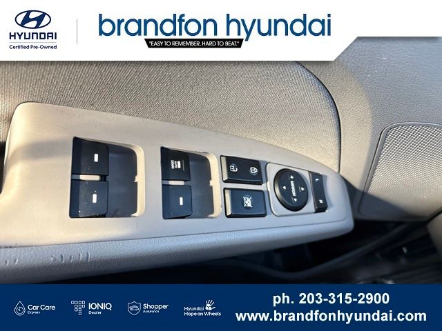 2020 Hyundai Elantra SEL - Photo 13