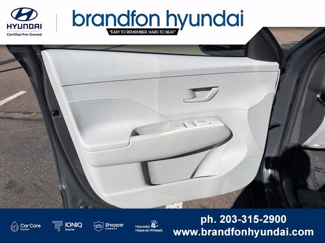2024 Hyundai Kona SEL - Photo 11