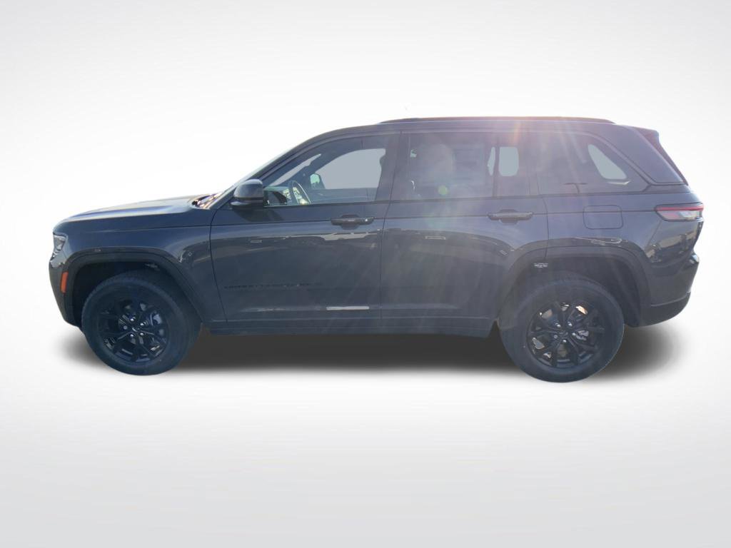 New 2026 Jeep Grand Cherokee Altitude Sport Utility