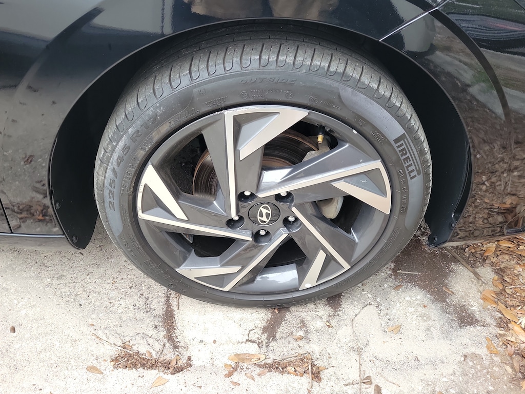 Used 2024 Hyundai Elantra SEL Sedan