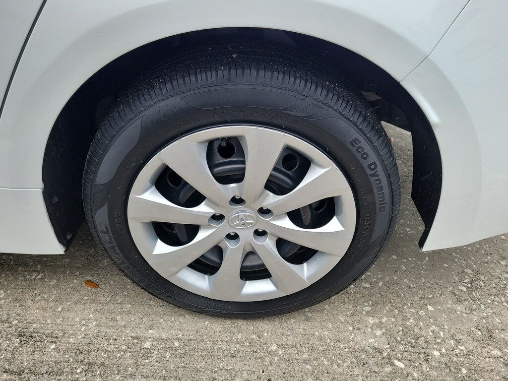 Used 2022 Toyota Corolla LE Sedan