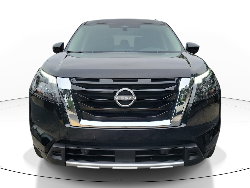 Used 2025 Nissan Pathfinder SL SUV
