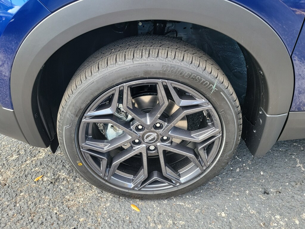 New 2027 Nissan Kicks SR SUV