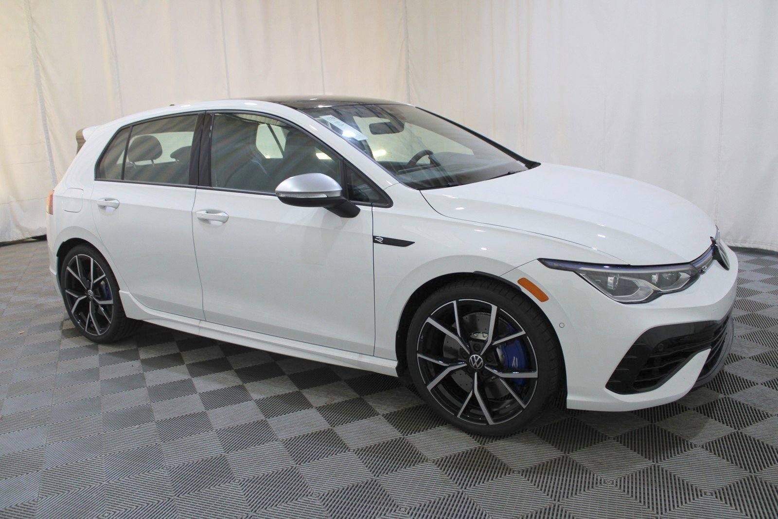  Volkswagen Golf R