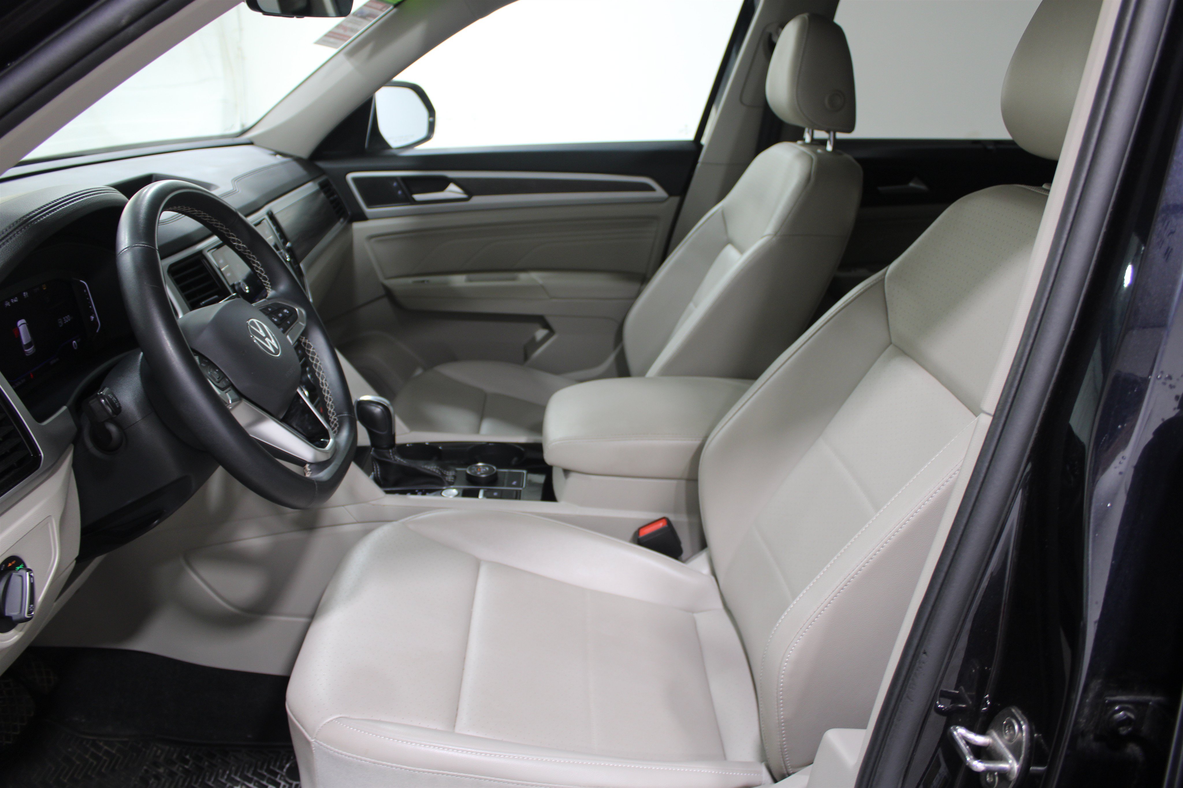 Used 2022 Volkswagen Atlas 2.0T SE w/Technology Sport Utility