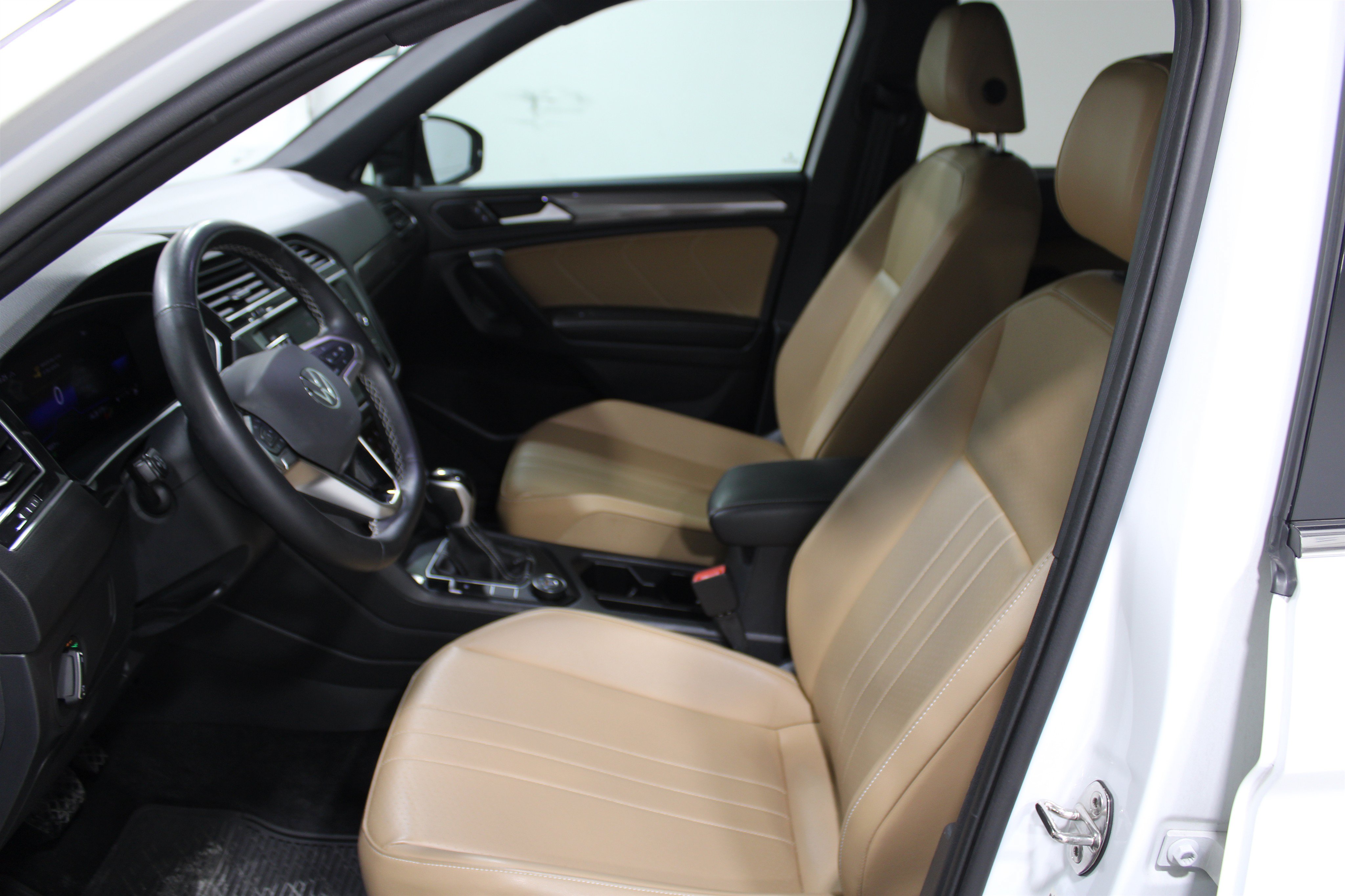 Used 2024 Volkswagen Tiguan 2.0T SE Sport Utility