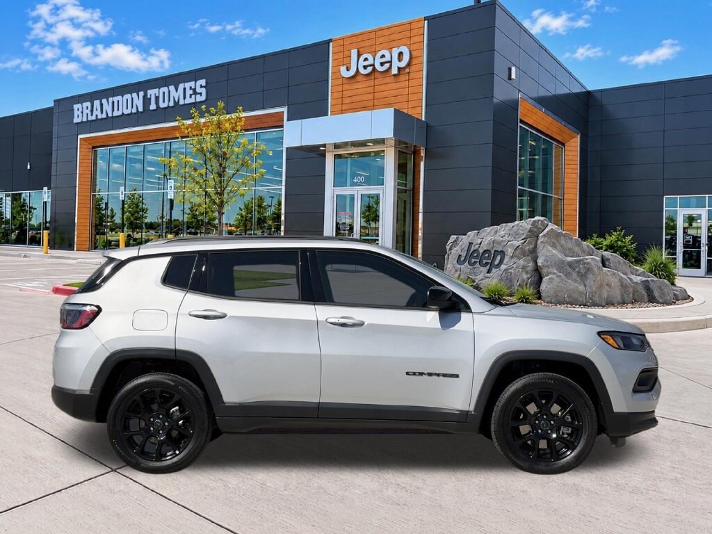 Used 2026 Jeep Compass Latitude SUV