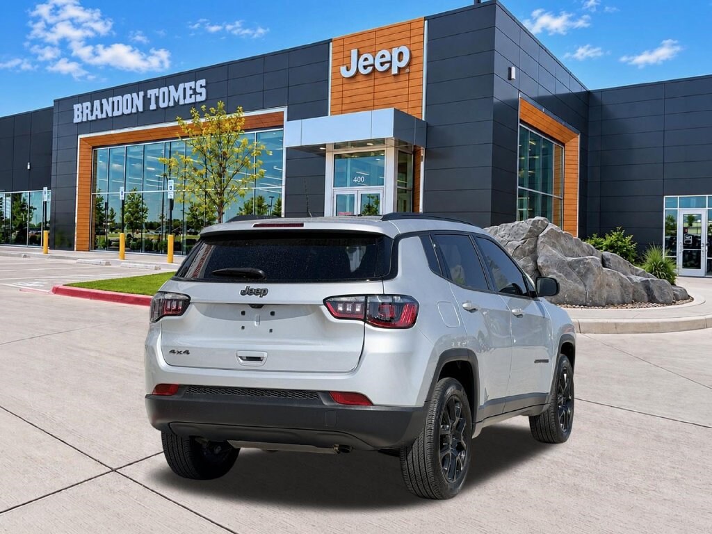 Used 2026 Jeep Compass Latitude SUV