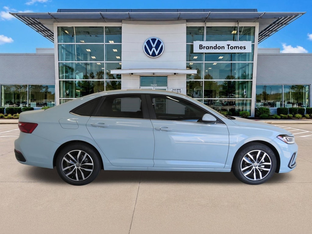 Used 2026 Volkswagen Jetta 1.5T SE Sedan
