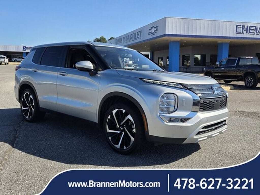 Used 2024 Mitsubishi Outlander SE S-AWC