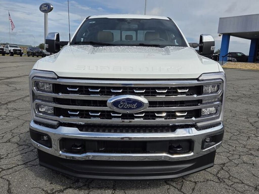 New 2026 Ford F-250 Super Duty Lariat Truck