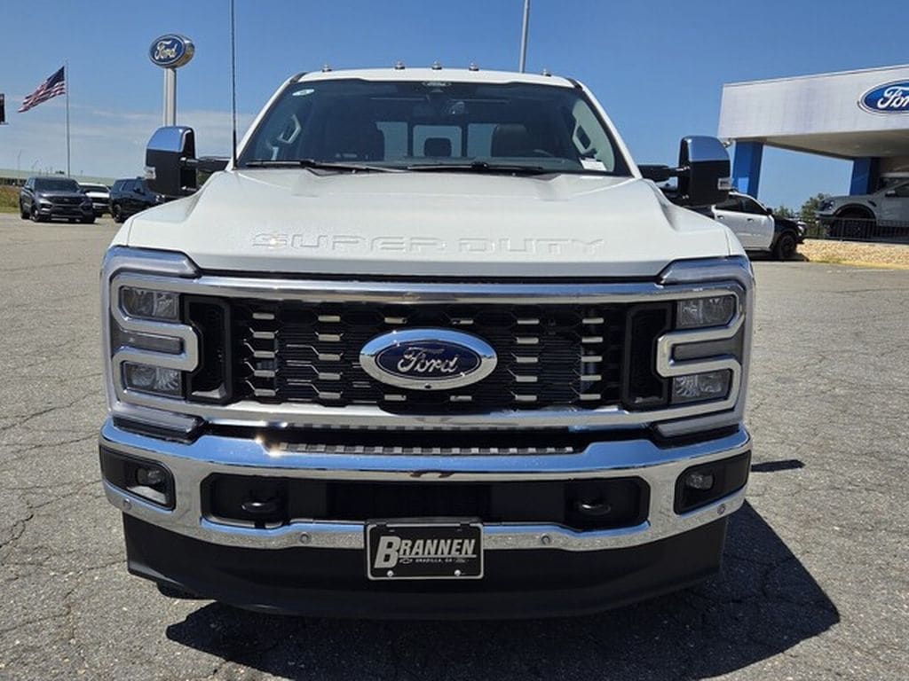 New 2026 Ford Super Duty F-350 DRW Lariat Truck