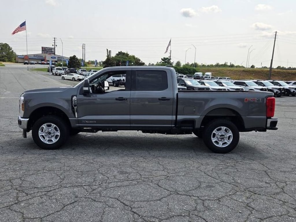 New 2026 Ford F-250 Super Duty XLT Truck