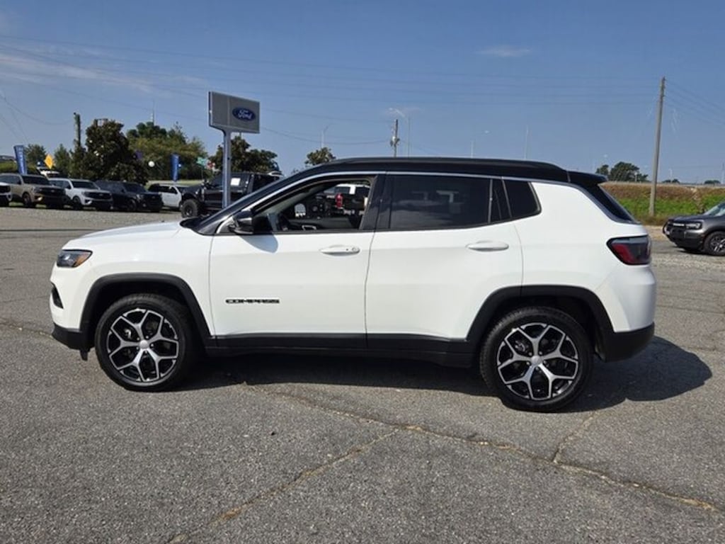 Used 2024 Jeep Compass Limited SUV