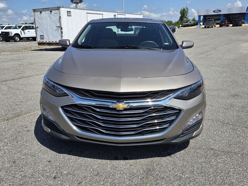 Used 2024 Chevrolet Malibu 1LT with VIN 1G1ZD5ST5RF126082 for sale in Unadilla, GA