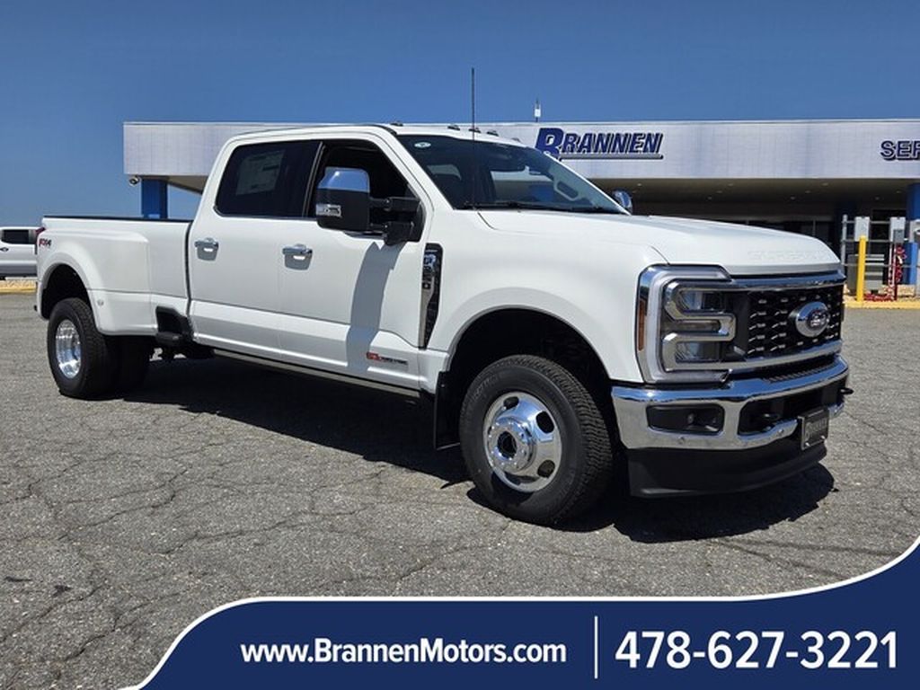 New 2026 Ford Super Duty F-350 DRW Lariat Truck