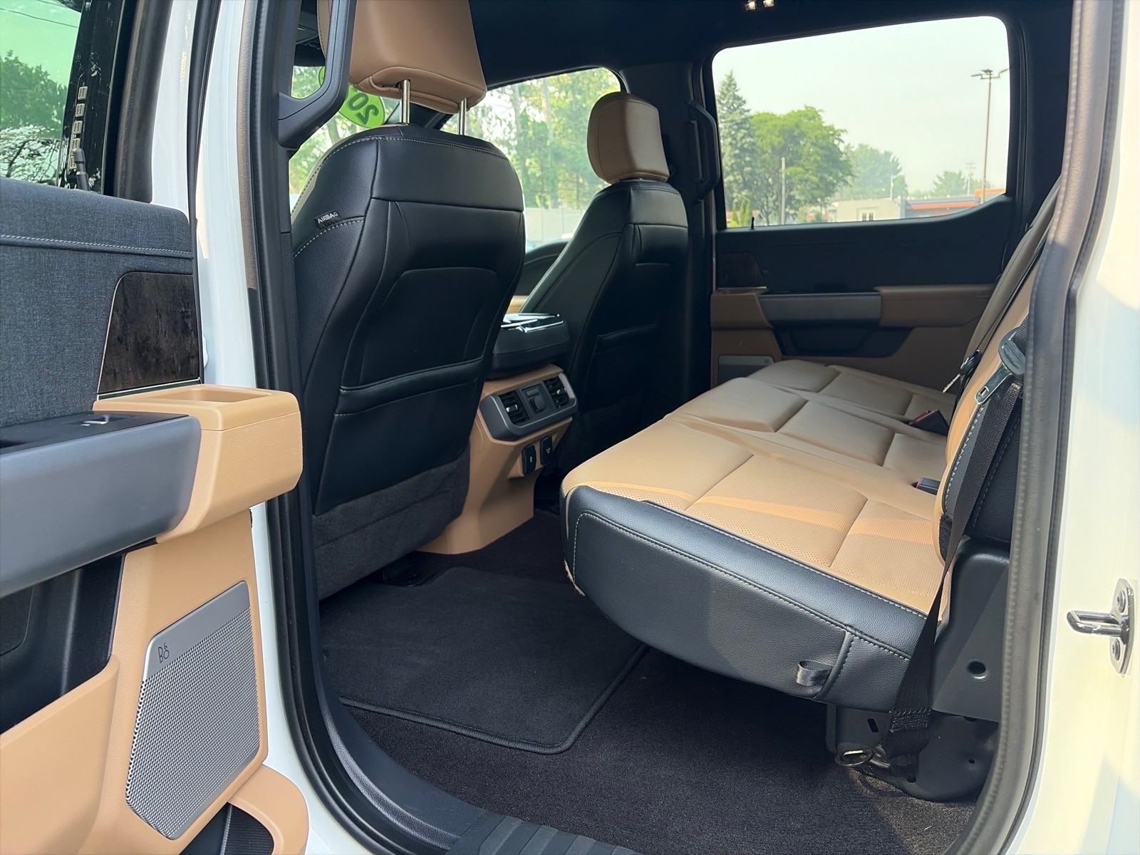2022 Ford F-150 Lariat - Photo 10