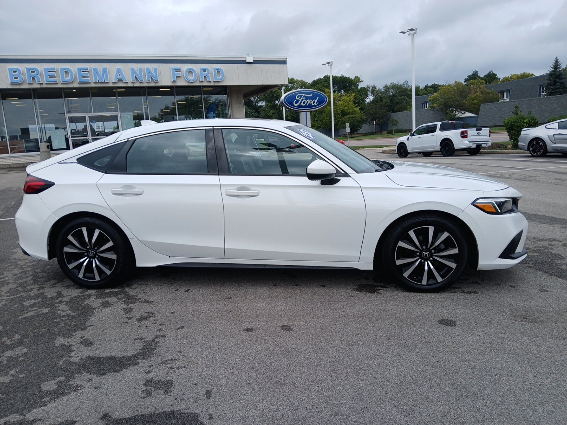 Used 2023 Honda Civic EX-L Hatchback